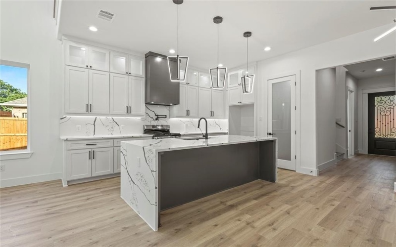 3100 Oak Bourne Drive, Arlington, TX 76016, 5 Habitaciones Habitaciones , ,3 BañosBaños,Residential,En Venta,3100 Oak Bourne Drive,20990458