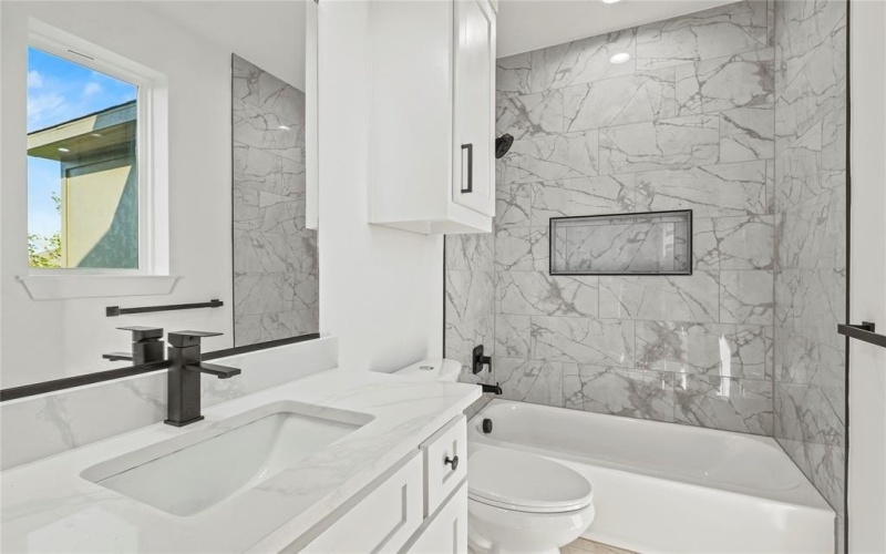 3100 Oak Bourne Drive, Arlington, TX 76016, 5 Habitaciones Habitaciones , ,3 BañosBaños,Residential,En Venta,3100 Oak Bourne Drive,20990458