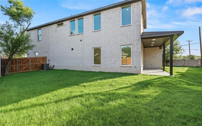 3100 Oak Bourne Drive, Arlington, TX 76016, 5 Habitaciones Habitaciones , ,3 BañosBaños,Residential,En Venta,3100 Oak Bourne Drive,20990458