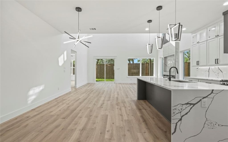 3100 Oak Bourne Drive, Arlington, TX 76016, 5 Habitaciones Habitaciones , ,3 BañosBaños,Residential,En Venta,3100 Oak Bourne Drive,20990458