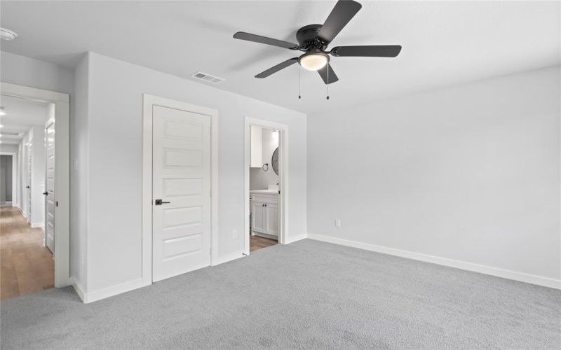 2426 Saint Clair Drive, Dallas, TX 75215, 3 Habitaciones Habitaciones , ,2 BañosBaños,Residential,En Venta,2426 Saint Clair Drive,20990552