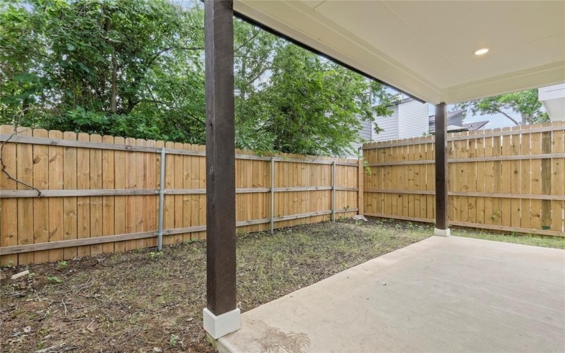 2426 Saint Clair Drive, Dallas, TX 75215, 3 Habitaciones Habitaciones , ,2 BañosBaños,Residential,En Venta,2426 Saint Clair Drive,20990552