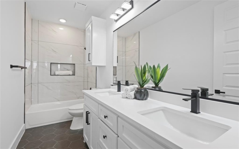3200 Oak Bourne Drive, Arlington, TX 76016, 4 Habitaciones Habitaciones , ,3 BañosBaños,Residential,En Venta,3200 Oak Bourne Drive,20990585