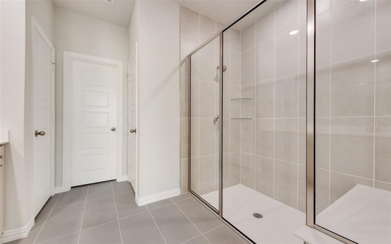 8071 Challenger Lane, Frisco, TX 75034, 4 Habitaciones Habitaciones , ,5 BañosBaños,Residential,En Venta,8071 Challenger Lane,0,20990625