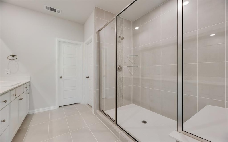 8119 Challenger Lane, Frisco, TX 75034, 3 Bedrooms Bedrooms, ,3 BathroomsBathrooms,Residential,For Sale,8119 Challenger Lane,0,20990666