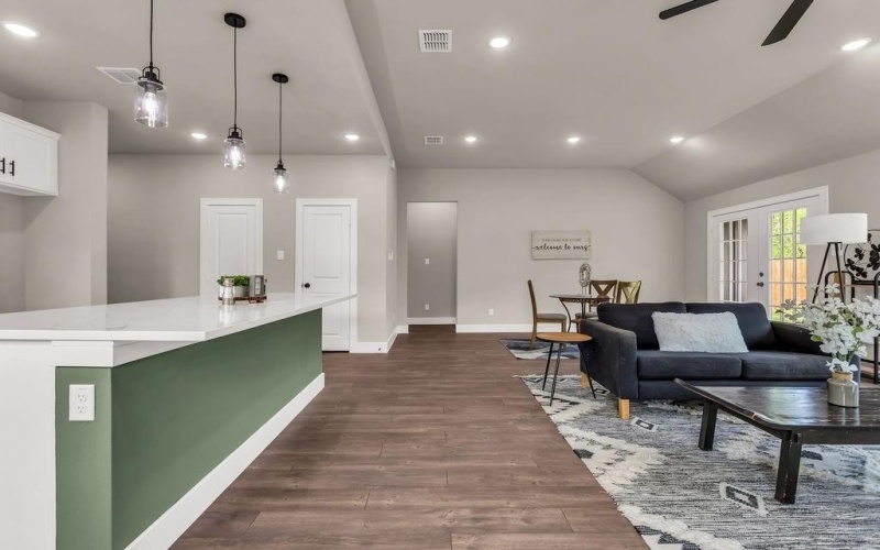 702 Crenshaw Street, Terrell, TX 75160, 4 Habitaciones Habitaciones , ,2 BañosBaños,Residential,En Venta,702 Crenshaw Street,20990667