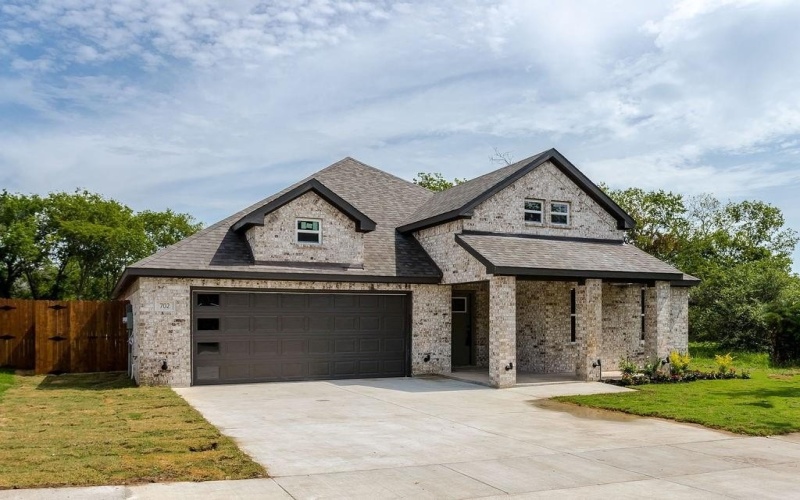 702 Crenshaw Street, Terrell, TX 75160, 4 Habitaciones Habitaciones , ,2 BañosBaños,Residential,En Venta,702 Crenshaw Street,20990667