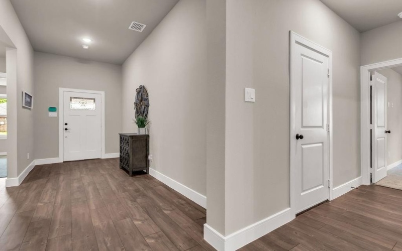 702 Crenshaw Street, Terrell, TX 75160, 4 Habitaciones Habitaciones , ,2 BañosBaños,Residential,En Venta,702 Crenshaw Street,20990667