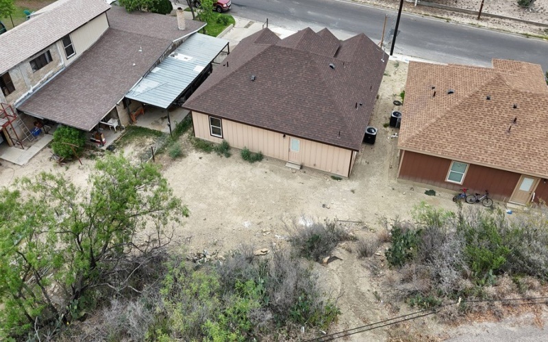 1956 Quarry St, Eagle Pass, TX 78852, 3 Bedrooms Bedrooms, ,2 BathroomsBathrooms,Residential,For Sale,1956 Quarry St,79516