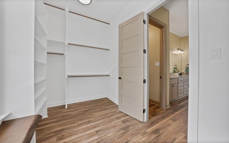 1211 Woodcrest Drive, Kemp, TX 75143, 4 Habitaciones Habitaciones , ,3 BañosBaños,Residential,En Venta,1211 Woodcrest Drive,20990755