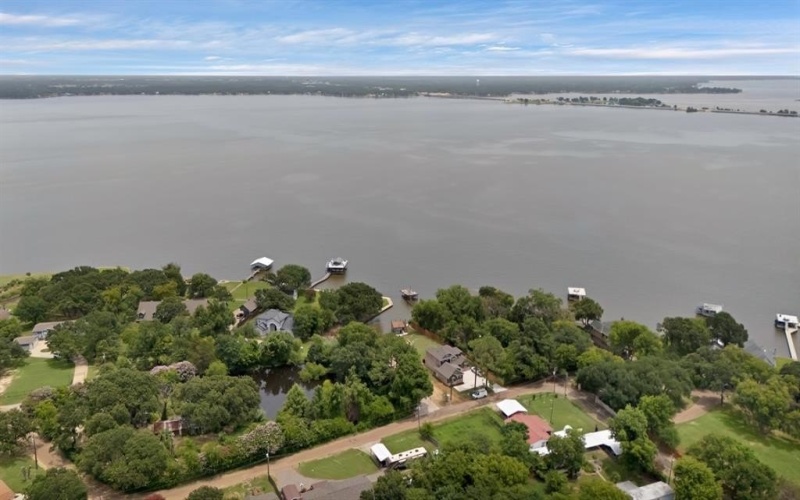 1211 Woodcrest Drive, Kemp, TX 75143, 4 Habitaciones Habitaciones , ,3 BañosBaños,Residential,En Venta,1211 Woodcrest Drive,20990755