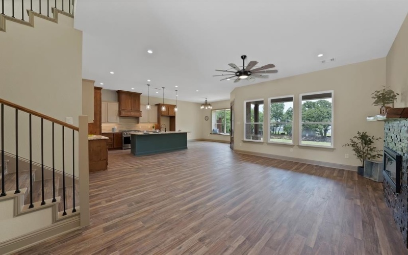 1211 Woodcrest Drive, Kemp, TX 75143, 4 Habitaciones Habitaciones , ,3 BañosBaños,Residential,En Venta,1211 Woodcrest Drive,20990755