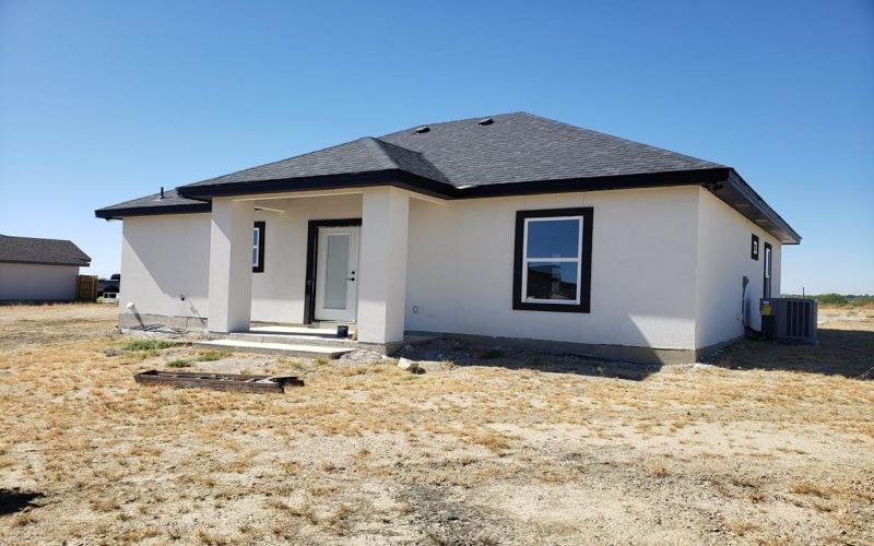 3161 MAURICIO LIBSON BLVD., Eagle Pass, TX 78852, 3 Habitaciones Habitaciones , ,2 BañosBaños,Residential,En Venta,3161 MAURICIO LIBSON BLVD.,0,79649