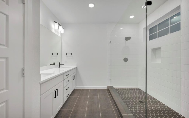 4716 Maxwell Drive, McKinney, TX 75071, 3 Bedrooms Bedrooms, ,2 BathroomsBathrooms,Residential,For Sale,4716 Maxwell Drive,0,20990978