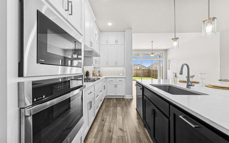 4225 Silver Spur Court, Aubrey, TX 76227, 4 Habitaciones Habitaciones , ,3 BañosBaños,Residential,En Venta,4225 Silver Spur Court,0,20990986
