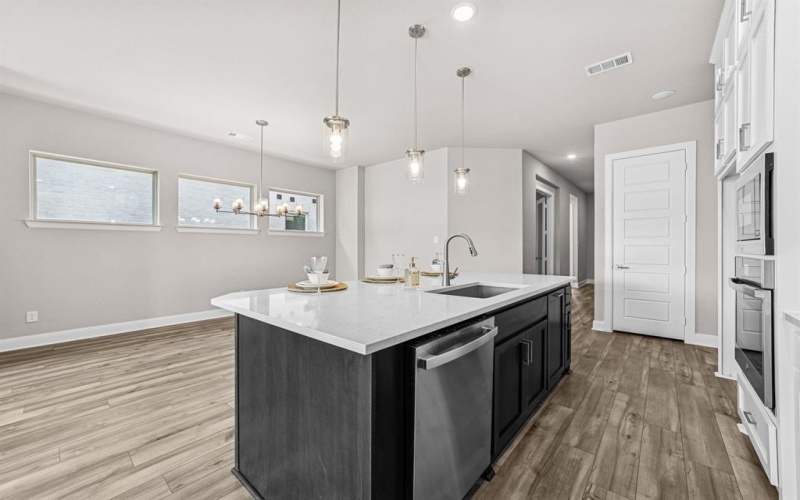 4225 Silver Spur Court, Aubrey, TX 76227, 4 Habitaciones Habitaciones , ,3 BañosBaños,Residential,En Venta,4225 Silver Spur Court,0,20990986