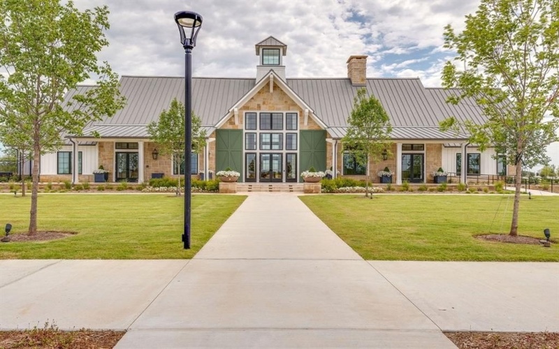 4225 Silver Spur Court, Aubrey, TX 76227, 4 Bedrooms Bedrooms, ,3 BathroomsBathrooms,Residential,For Sale,4225 Silver Spur Court,20990986