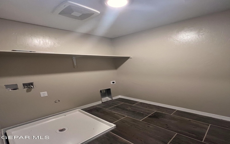 320 Hidden Gem Street, El Paso, TX 79928, 4 Habitaciones Habitaciones , ,1 BañoBaños,Residential,En Venta,320 Hidden Gem Street,925876