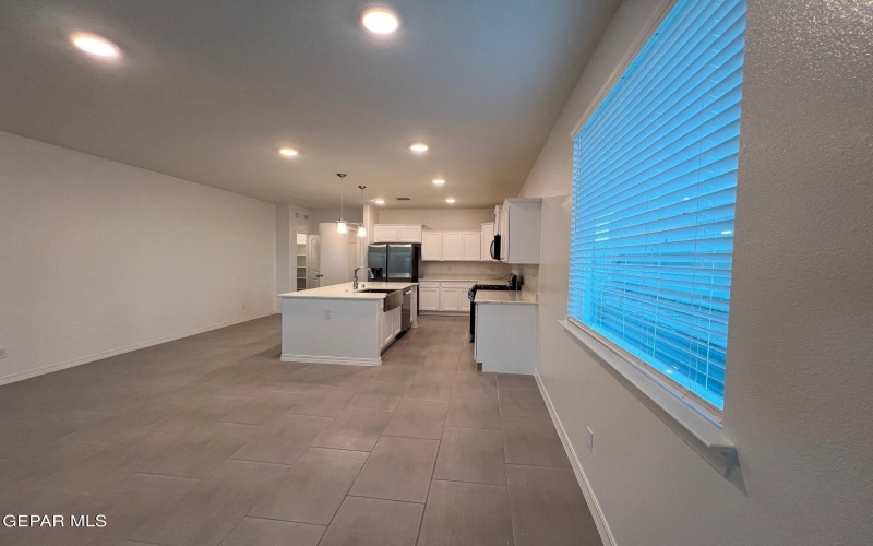 12804 CareFree Avenue, El Paso, TX 79928, 5 Bedrooms Bedrooms, ,2 BathroomsBathrooms,Residential,For Sale,12804 CareFree Avenue,925885