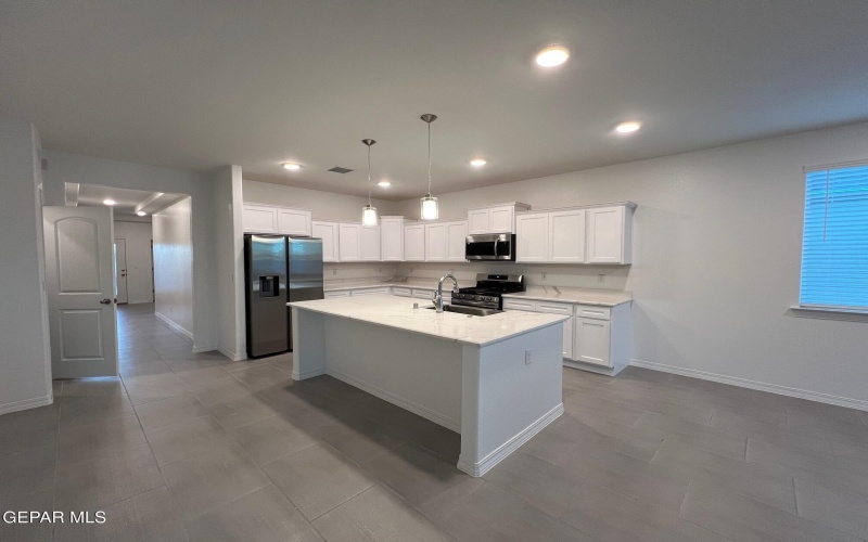 12804 CareFree Avenue, El Paso, TX 79928, 5 Bedrooms Bedrooms, ,2 BathroomsBathrooms,Residential,For Sale,12804 CareFree Avenue,925885