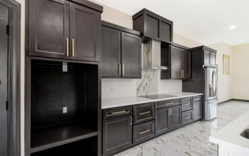 3104 E Brazil Avenue, Hidalgo, TX 78557, 4 Bedrooms Bedrooms, ,3 BathroomsBathrooms,Residential,For Sale,3104 E Brazil Avenue,472610