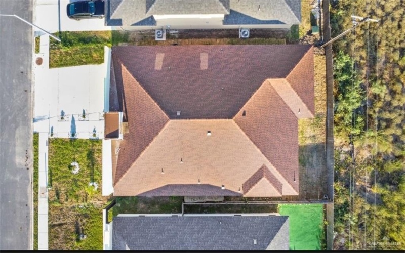 3104 E Brazil Avenue, Hidalgo, TX 78557, 4 Bedrooms Bedrooms, ,5 BathroomsBathrooms,Residential,For Sale,3104 E Brazil Avenue,0,472610