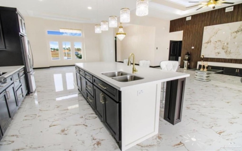 3104 E Brazil Avenue, Hidalgo, TX 78557, 4 Bedrooms Bedrooms, ,3 BathroomsBathrooms,Residential,For Sale,3104 E Brazil Avenue,472610