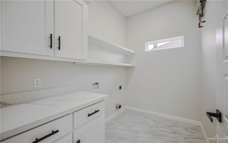1314 Apache Trail, Alamo, TX 78516, 3 Bedrooms Bedrooms, ,2 BathroomsBathrooms,Residential,For Sale,1314 Apache Trail,475288