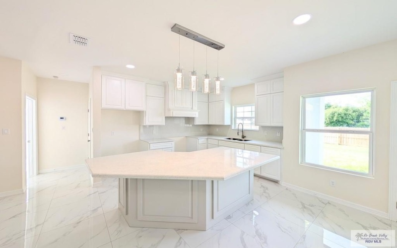 200 BROOKS CIRCLE NORTH, LA FERIA, TX 78559, 3 Habitaciones Habitaciones , ,2 BañosBaños,Residential,En Venta,200 BROOKS CIRCLE NORTH,29764282