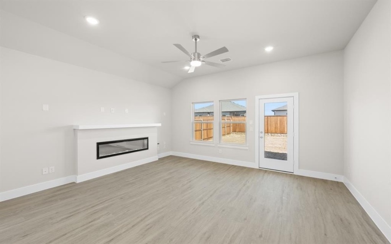 1728 Willow Patch Drive, Denton, TX 76249, 3 Bedrooms Bedrooms, ,2 BathroomsBathrooms,Residential,For Sale,1728 Willow Patch Drive,0,20991297