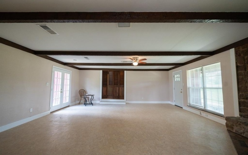 24070 hwy 31, Kilgore, TX 75662, 4 Habitaciones Habitaciones , ,3 BañosBaños,Residential,En Venta,24070 hwy 31,20991414