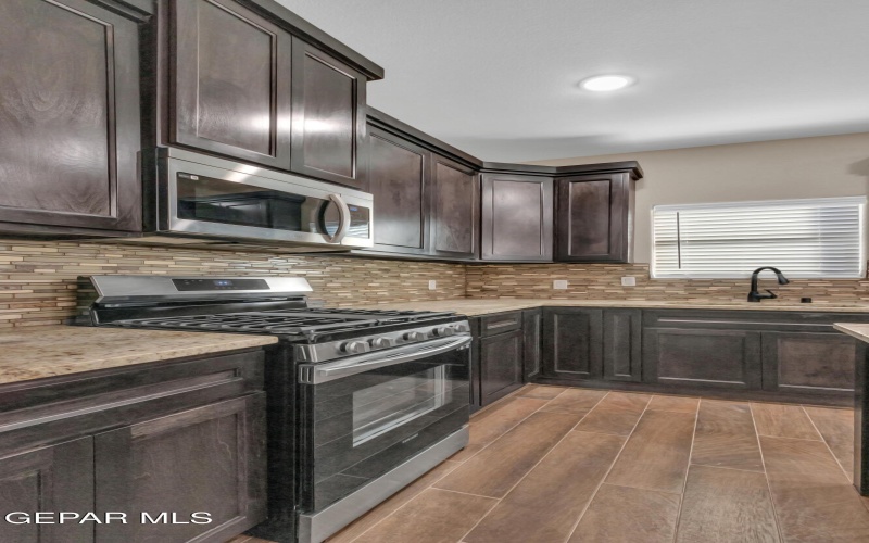 12333 Jack Vowell Way, El Paso, TX 79934, 4 Habitaciones Habitaciones , ,2 BañosBaños,Residential,En Venta,12333 Jack Vowell Way,925928