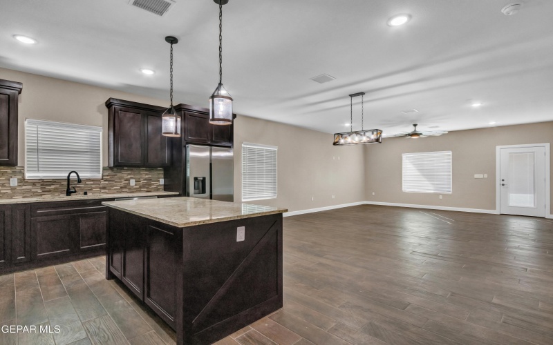 12333 Jack Vowell Way, El Paso, TX 79934, 4 Habitaciones Habitaciones , ,2 BañosBaños,Residential,En Venta,12333 Jack Vowell Way,925928
