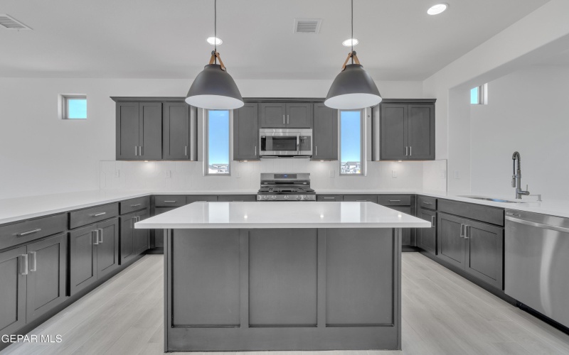 14936 Hill Ridge Court, El Paso, TX 79938, 3 Habitaciones Habitaciones , ,2 BañosBaños,Residential,En Venta,14936 Hill Ridge Court,925936