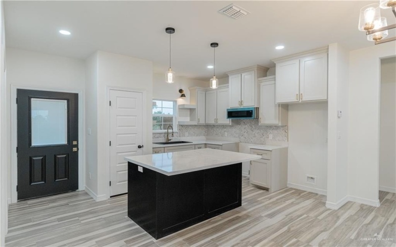 3515 Las Brisas Street, Edinburg, TX 75542, 3 Habitaciones Habitaciones , ,2 BañosBaños,Residential,En Venta,3515 Las Brisas Street,475375