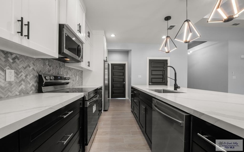 7410 CONVERSE LAKE, BROWNSVILLE, TX 78520, 4 Habitaciones Habitaciones , ,3 BañosBaños,Residential,En Venta,7410 CONVERSE LAKE,29764826