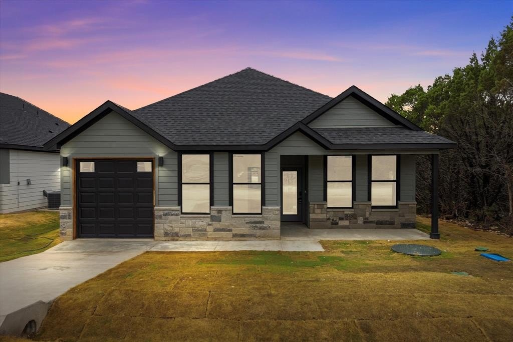 5714 Barkridge Drive, Granbury, TX 76048, 3 Habitaciones Habitaciones , ,2 BañosBaños,Residential,En Venta,5714 Barkridge Drive,20987485