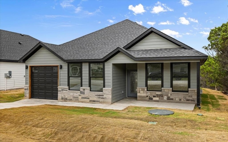 5714 Barkridge Drive, Granbury, TX 76048, 3 Habitaciones Habitaciones , ,2 BañosBaños,Residential,En Venta,5714 Barkridge Drive,20987485