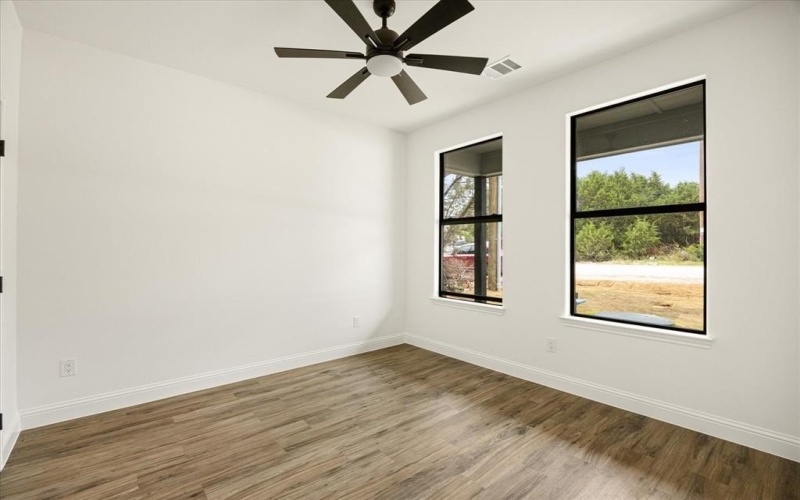 5714 Barkridge Drive, Granbury, TX 76048, 3 Habitaciones Habitaciones , ,2 BañosBaños,Residential,En Venta,5714 Barkridge Drive,20987485