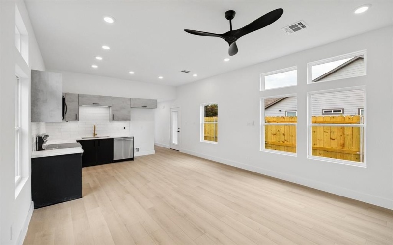 2507 Lowery Street, Dallas, TX 75215, 2 Bedrooms Bedrooms, ,2 BathroomsBathrooms,Residential,For Sale,2507 Lowery Street,20988497
