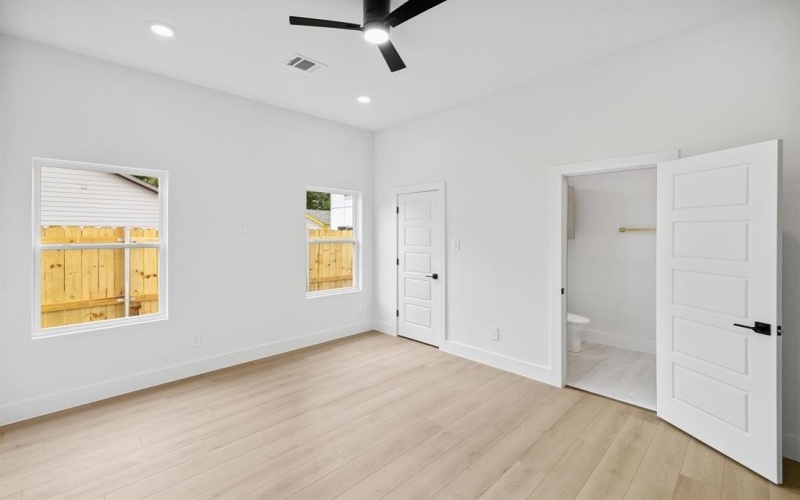 2507 Lowery Street, Dallas, TX 75215, 2 Bedrooms Bedrooms, ,2 BathroomsBathrooms,Residential,For Sale,2507 Lowery Street,20988497