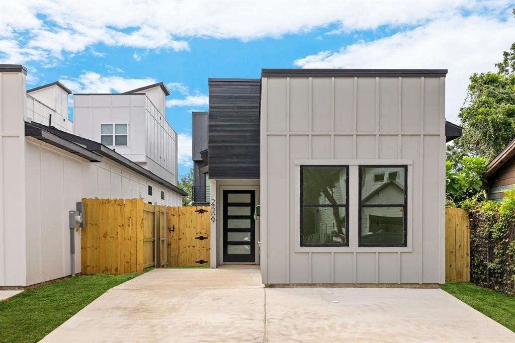 2509 Lowery Street, Dallas, TX 75215, 2 Bedrooms Bedrooms, ,2 BathroomsBathrooms,Residential,For Sale,2509 Lowery Street,20988740