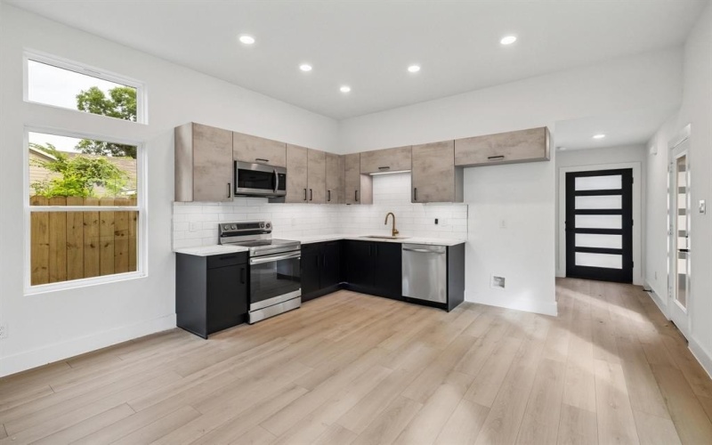 2509 Lowery Street, Dallas, TX 75215, 2 Bedrooms Bedrooms, ,2 BathroomsBathrooms,Residential,For Sale,2509 Lowery Street,20988740