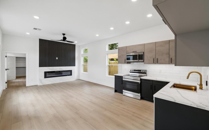 2509 Lowery Street, Dallas, TX 75215, 2 Bedrooms Bedrooms, ,2 BathroomsBathrooms,Residential,For Sale,2509 Lowery Street,20988740