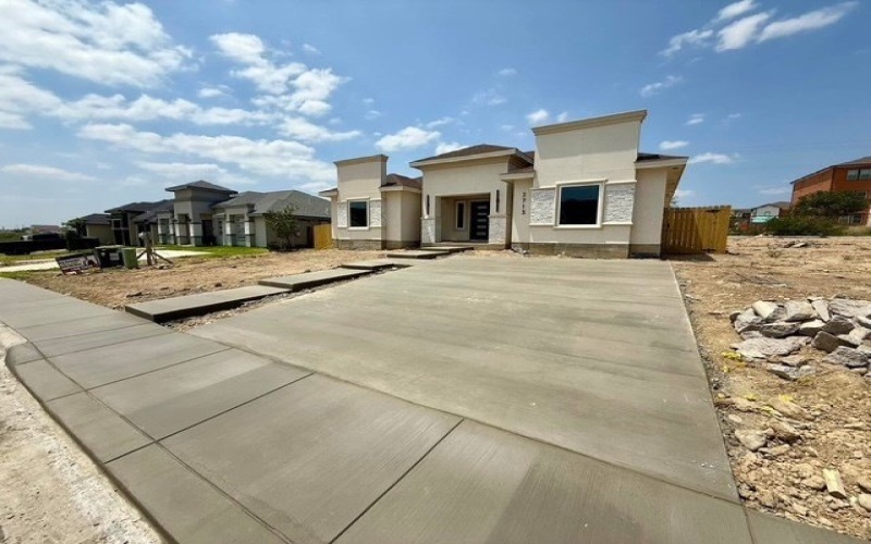 2713 Natalia Dr., Eagle Pass, TX 78852, 4 Bedrooms Bedrooms, ,2 BathroomsBathrooms,Residential,For Sale,2713 Natalia Dr.,80951