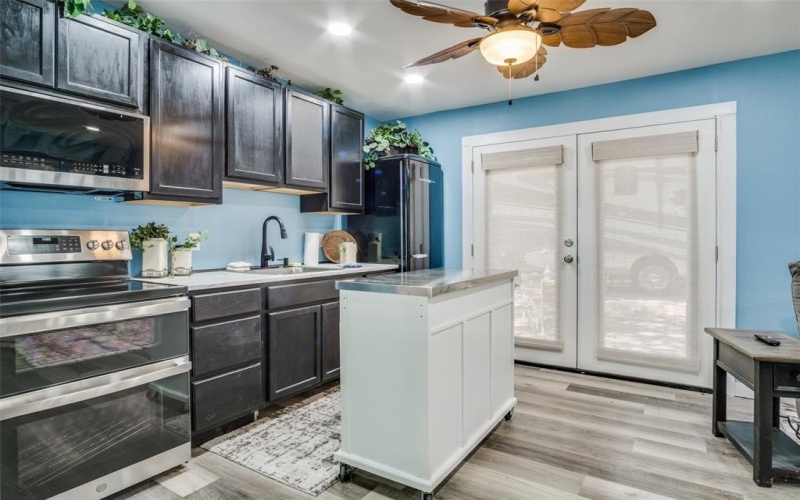 5709 Campfire Lane, Granbury, TX 76049, 1 Bedroom Bedrooms, ,1 BathroomBathrooms,Residential,For Sale,5709 Campfire Lane,20991772