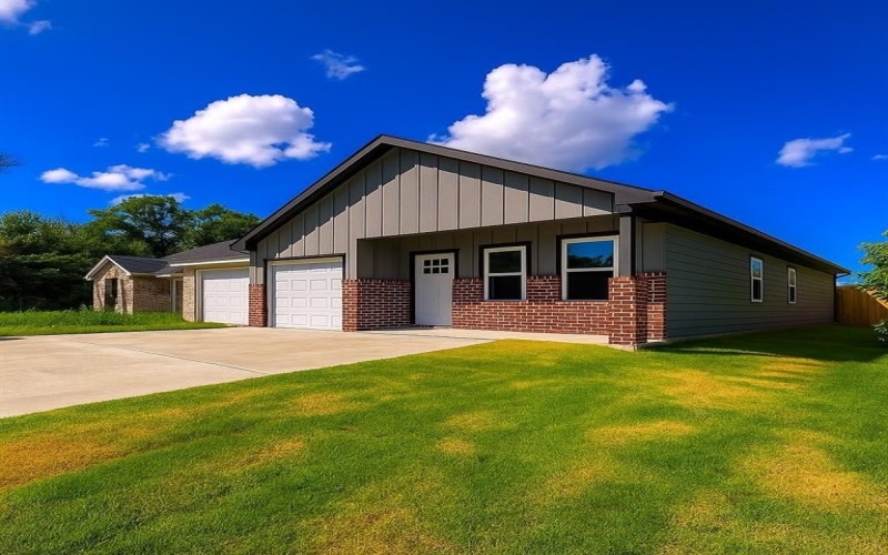 3307 Langford Street, Greenville, TX 75401, 3 Habitaciones Habitaciones , ,2 BañosBaños,Residential,En Venta,3307 Langford Street,20991850