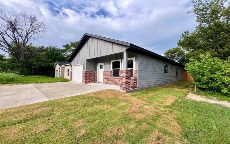 3307 Langford Street, Greenville, TX 75401, 3 Habitaciones Habitaciones , ,2 BañosBaños,Residential,En Venta,3307 Langford Street,20991850