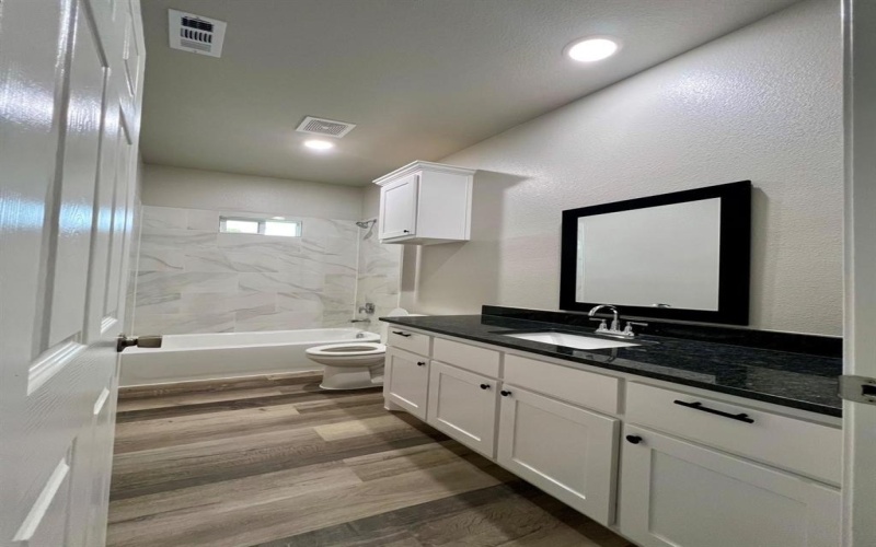 3307 Langford Street, Greenville, TX 75401, 3 Habitaciones Habitaciones , ,2 BañosBaños,Residential,En Venta,3307 Langford Street,20991850