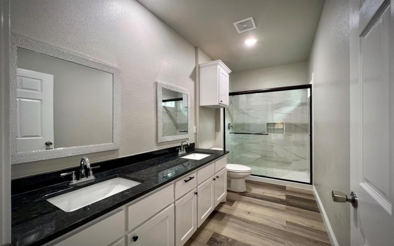 3307 Langford Street, Greenville, TX 75401, 3 Habitaciones Habitaciones , ,2 BañosBaños,Residential,En Venta,3307 Langford Street,20991850